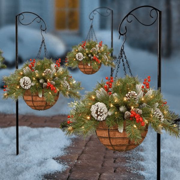 d2e6555d5d90a7483f034797be91fe14-Pre-Lit Christmas Hanging Basket